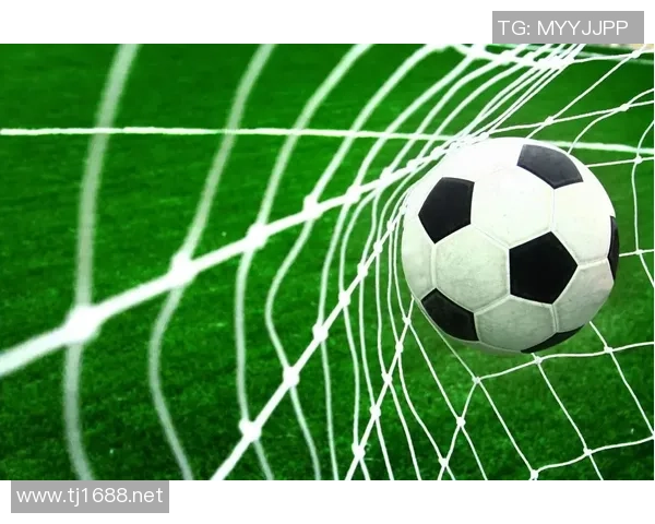 足球明星的传奇人生与不屈精神激励无数年轻人追逐梦想